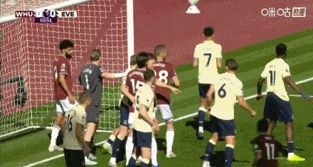九游娱乐-打破僵局！绍切克抢点破门，西汉姆联1-0埃弗顿